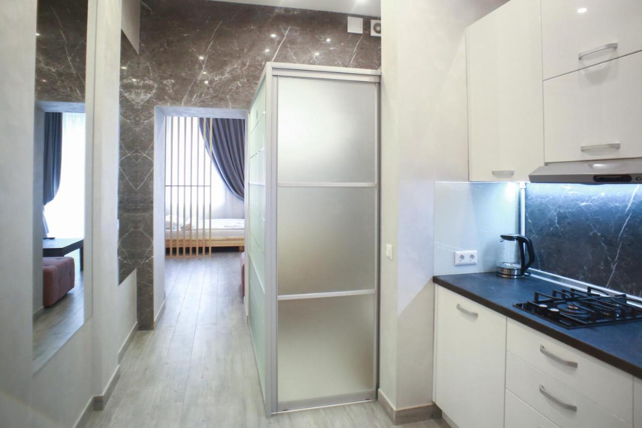 Leogrand Apartment On Drohobycha 4 Lviv Exterior foto